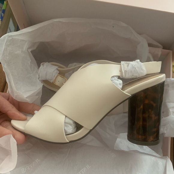 White slingback heel sandal - Picture 7 of 7